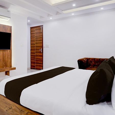 Townhouse Hotel Grand Emporio By Sbg Near Vaishali Metro Station 가지아바드 외부 사진