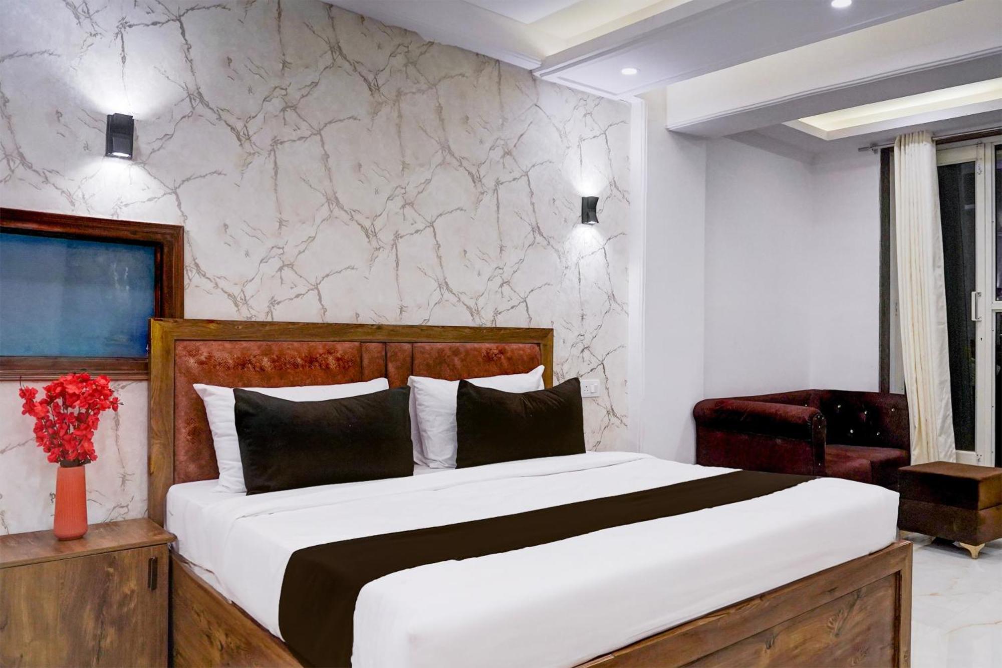 Townhouse Hotel Grand Emporio By Sbg Near Vaishali Metro Station 가지아바드 외부 사진