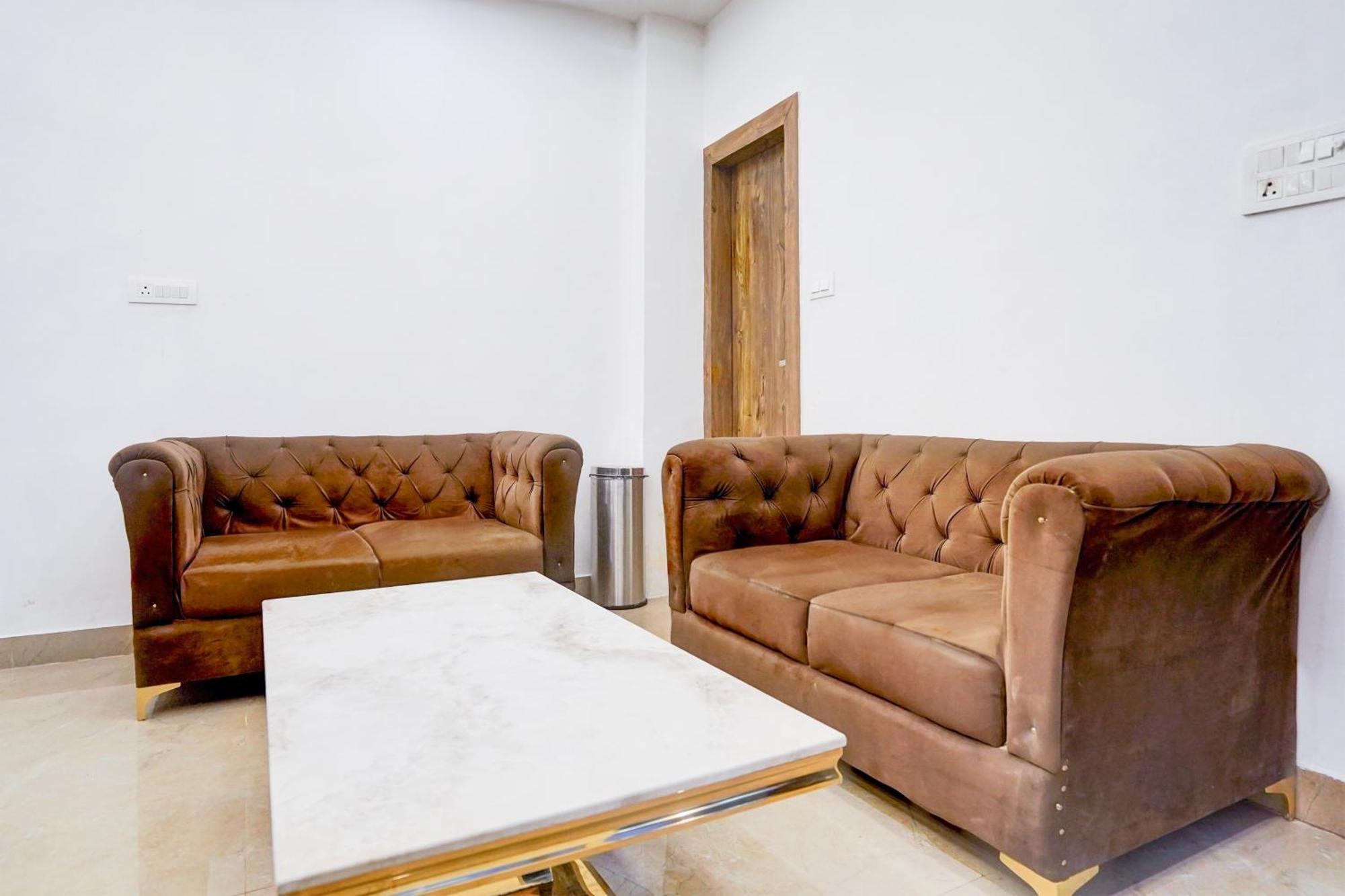 Townhouse Hotel Grand Emporio By Sbg Near Vaishali Metro Station 가지아바드 외부 사진